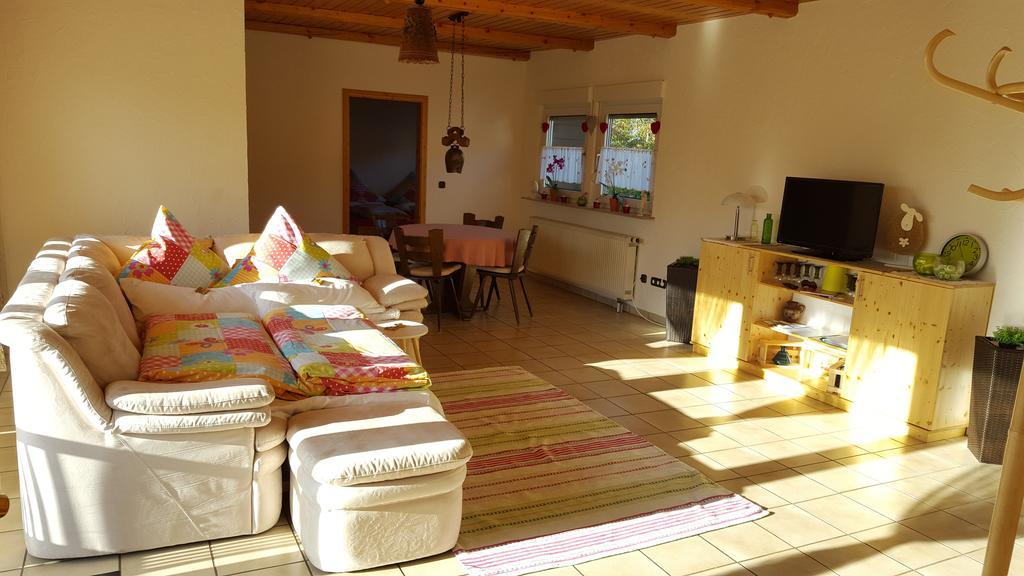 Ferienwohnung Weingut Leis エーストリッヒ・ヴィンケル 部屋 写真