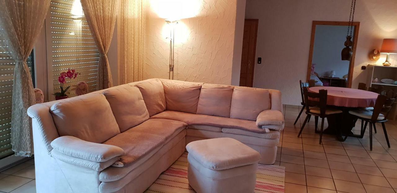 Ferienwohnung Weingut Leis エーストリッヒ・ヴィンケル エクステリア 写真